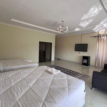 Kasbek Lodge And Tours Lusaka Esterno foto
