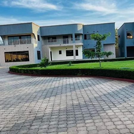 Kasbek Lodge And Tours Lusaka Esterno foto