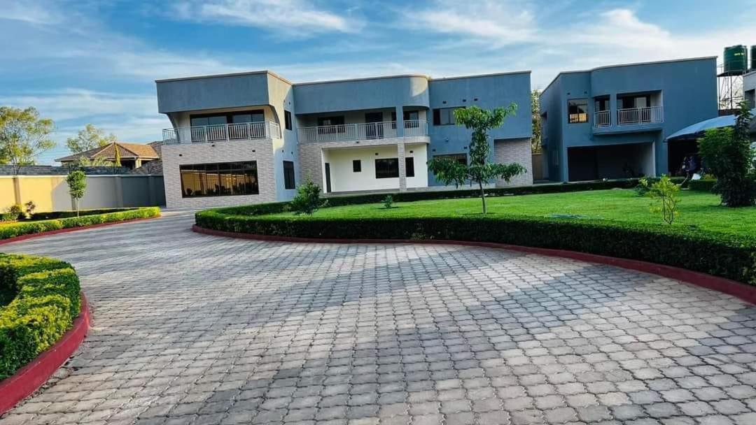 Kasbek Lodge And Tours Lusaka Esterno foto