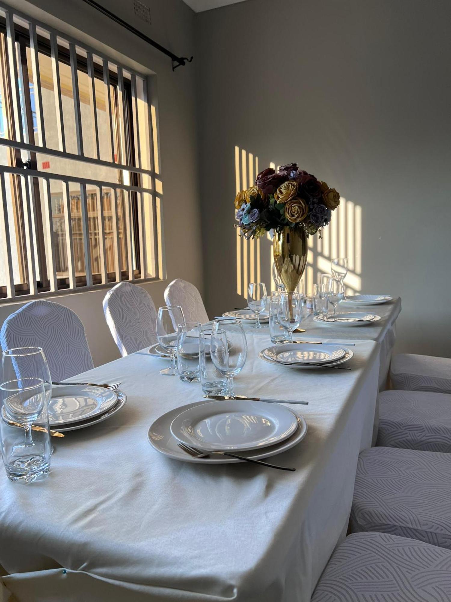 Kasbek Lodge And Tours Lusaka Esterno foto